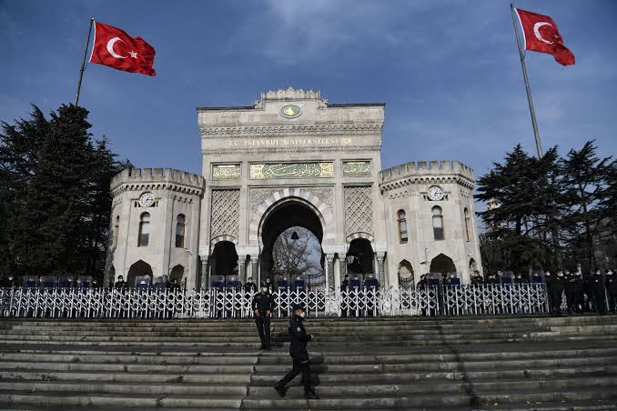 أقساط جامعة اسطنبول Istanbul University للعام 2023